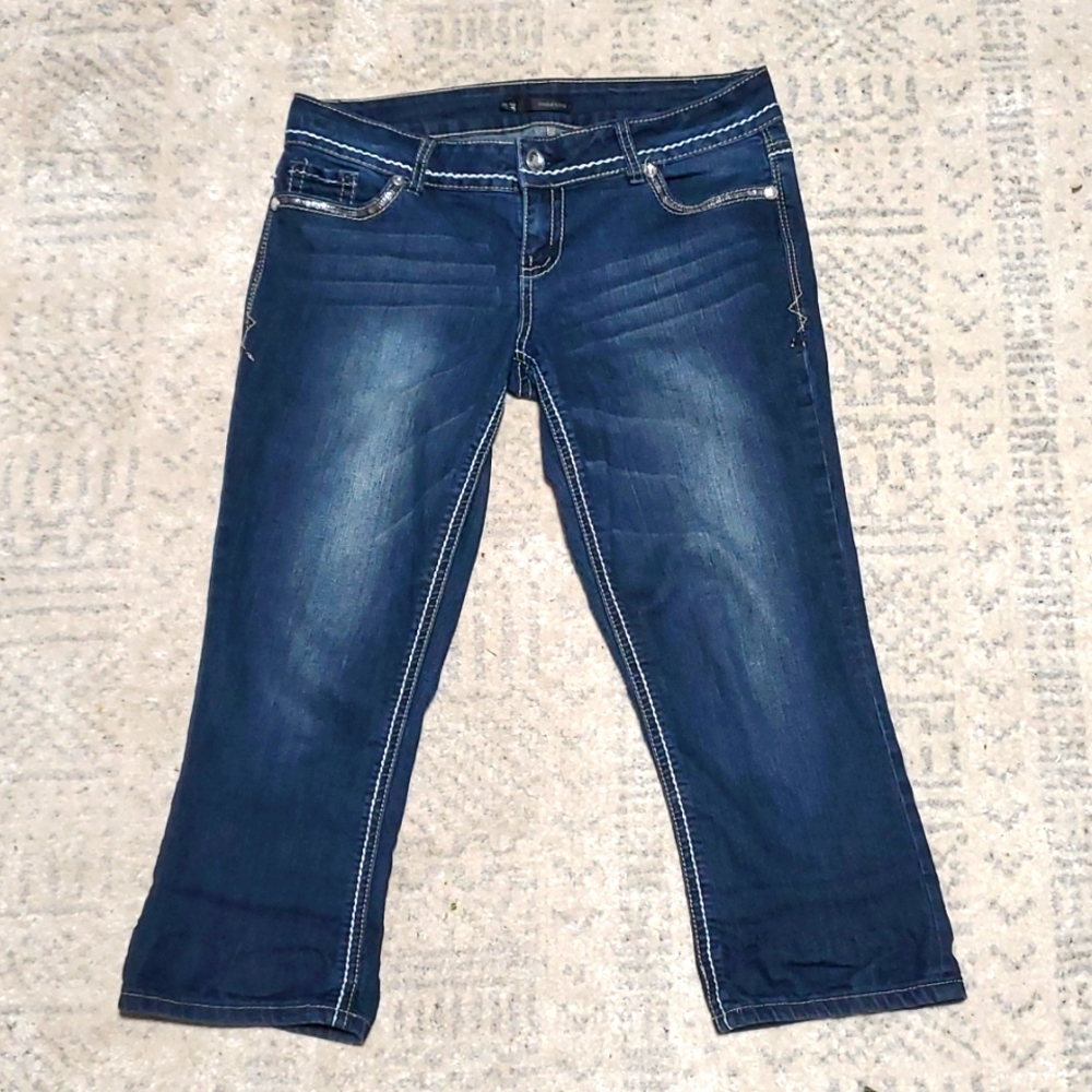 Maurices Cropped Jean Size 9/10